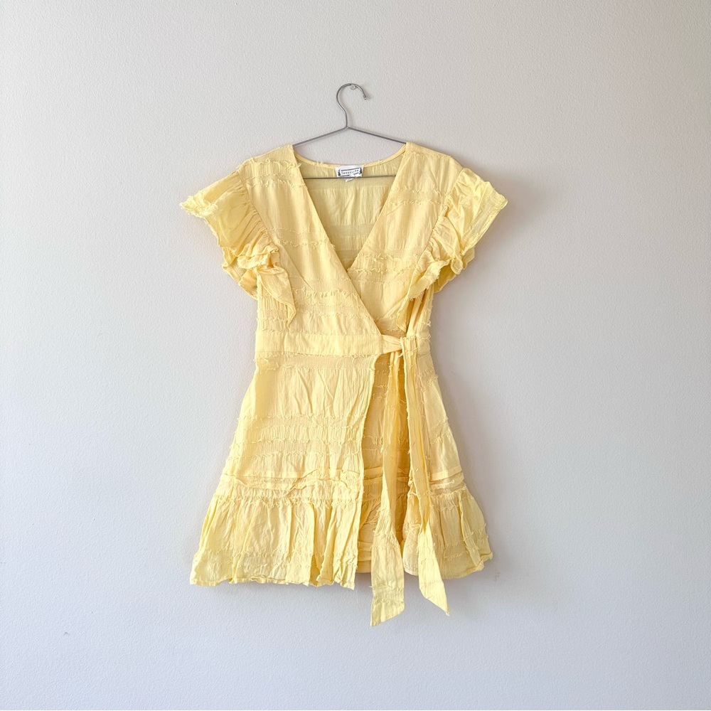 bright textured summer wrap dress in lemon 🍋